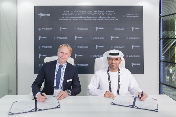 Captain Mohamed Juma Al Shamisi, Managing Director and Group CEO, AD Ports Group and Mark Heine – Fugro CEO signing the agreement that sets out combined goals to utilise remote and autonomous technologies in the region
