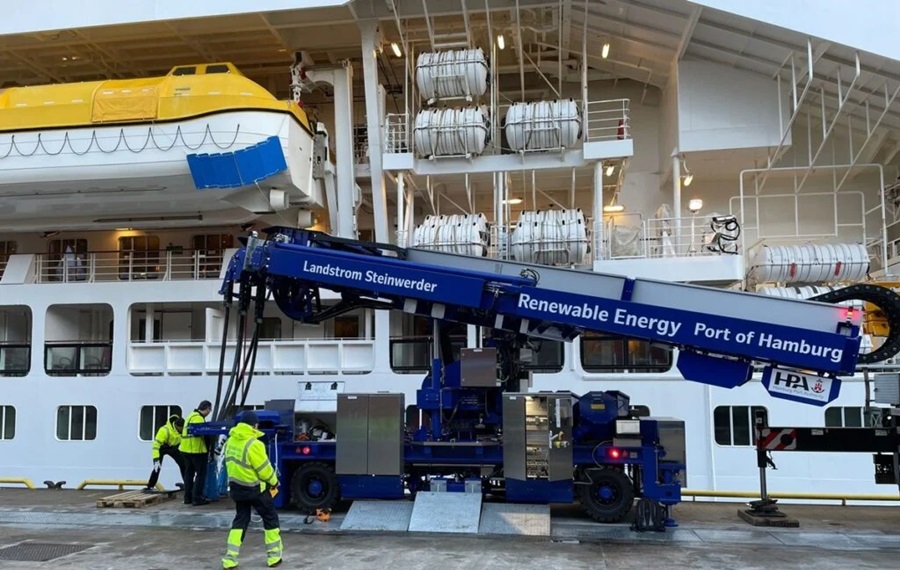 تشغيل أول مرفق كهرباء بري أوروبي لتزويد السفن البحرية في مواني ستوكهولم - الصورة من offshore-energy