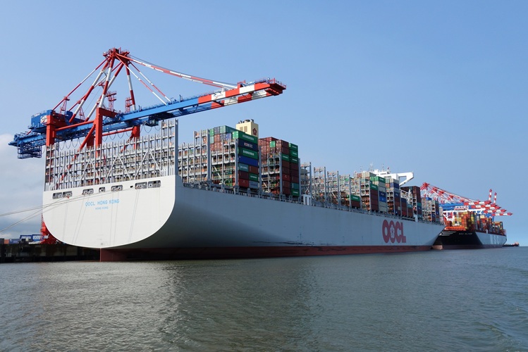 OOCL file photo)