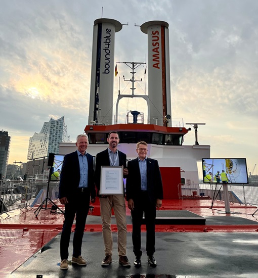 bound4blue’s innovative eSAIL® receives Type Approval Design Certificate (TADC) from DNV onboard the Eems Traveller at SMM