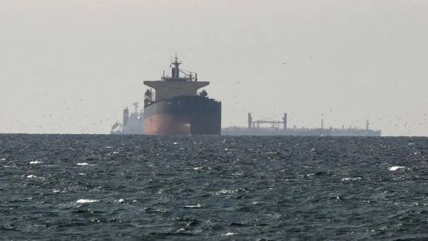 يمر عبر مضيق هرمز خمس إمدادات النفط العالمية- رويترز