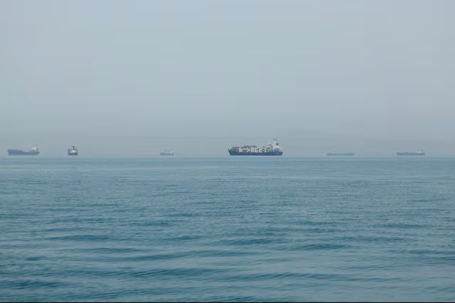 صورة مقال بحري