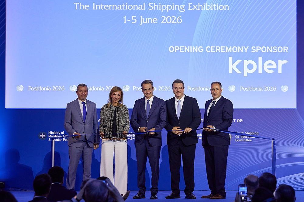 (from left): Mr. Arsenio Dominguez, Secretary-General of the International Maritime Organisation (ΙΜΟ), Mrs. Melina Travlos, President of the Union of Greek Shipowners (UGS), Mr. Kyriakos Mitsotakis, Prime Minister of Greece, Mr. Apostolos Tzitzikostas, European Commissioner for Sustainable Transport and Tourism, Mr. Theodore Vokos, Managing Director of Posidonia Exhibitions S.A.