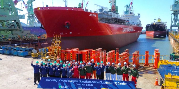World’s largest LCO2 carrier launched in Ulsan | Robban Assafina
