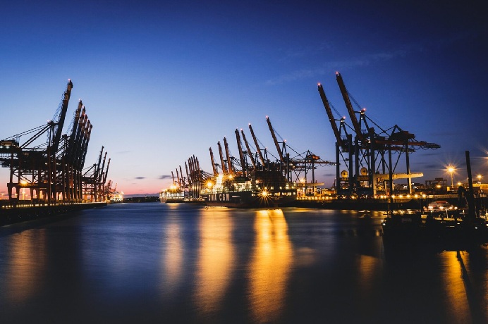 Port of Hamburg. Photo: Sven Brandenburg/Shutterstock